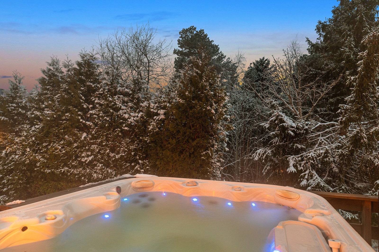 Boblebad som kan nytes i skjermede og naturskjønne omgivelser Galleribilde