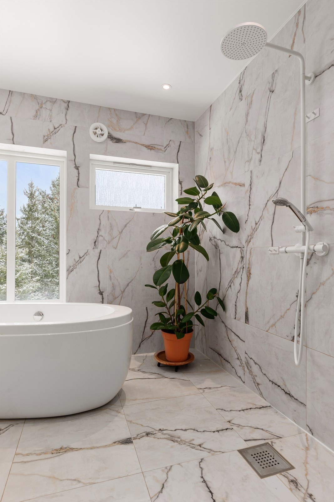 Lyst og delikat Galleribilde