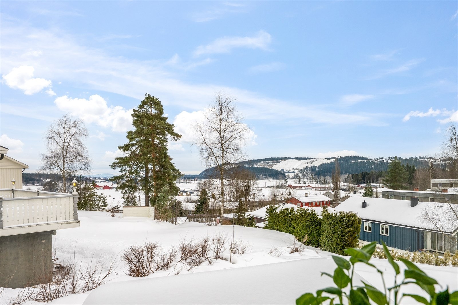 Utsikt fra eiendommen. Galleribilde