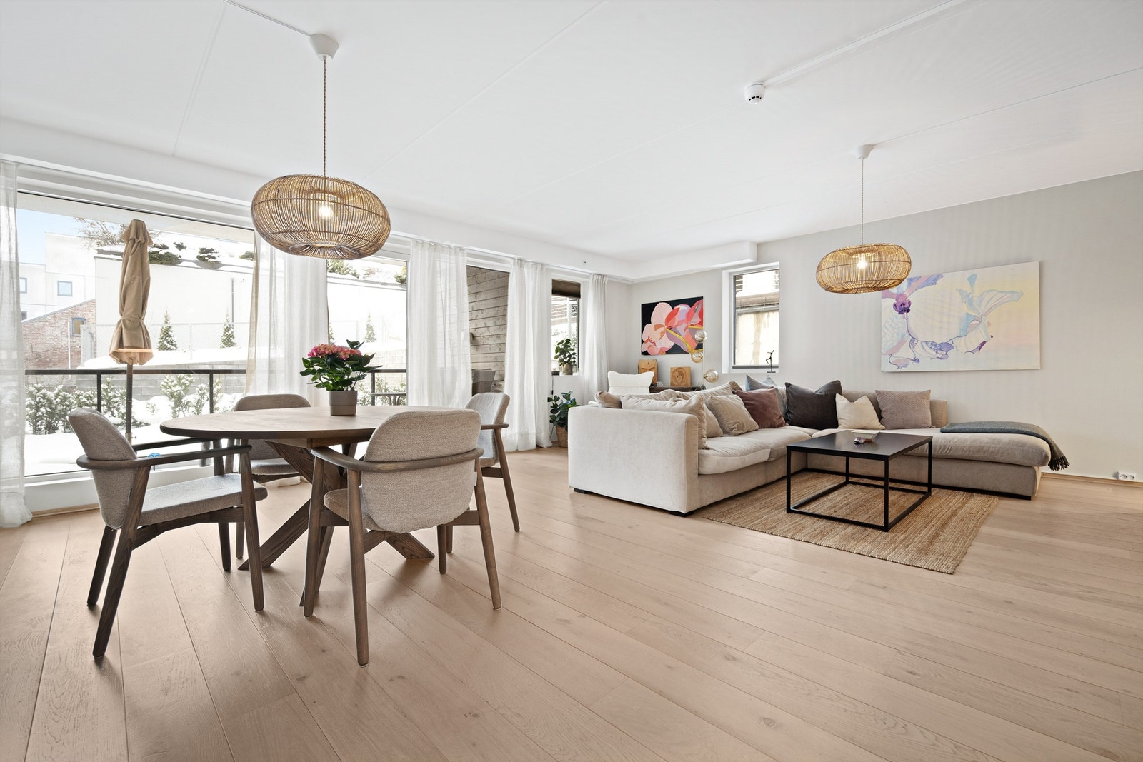 Moderne og stilren 3-roms endeleilighet i 1. etasje/på bakkeplan.
Foto: Stine Jørgensen Prøitz Galleribilde