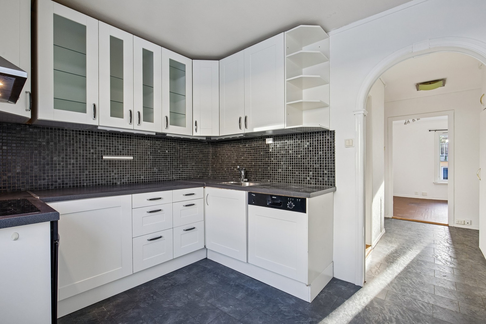 Kjøkken m/over og underskap Galleribilde