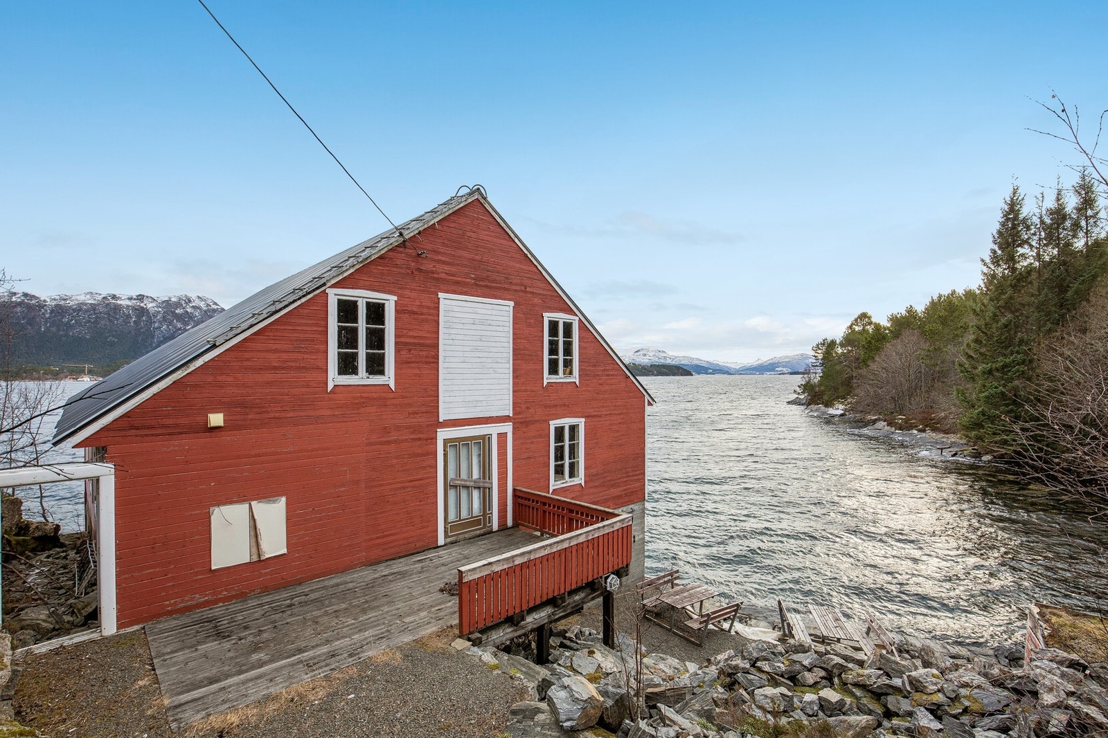 EiendomsMegler1 v/Karen Heggset Monge har gleden av å presentere Kristvikveien 95 Galleribilde