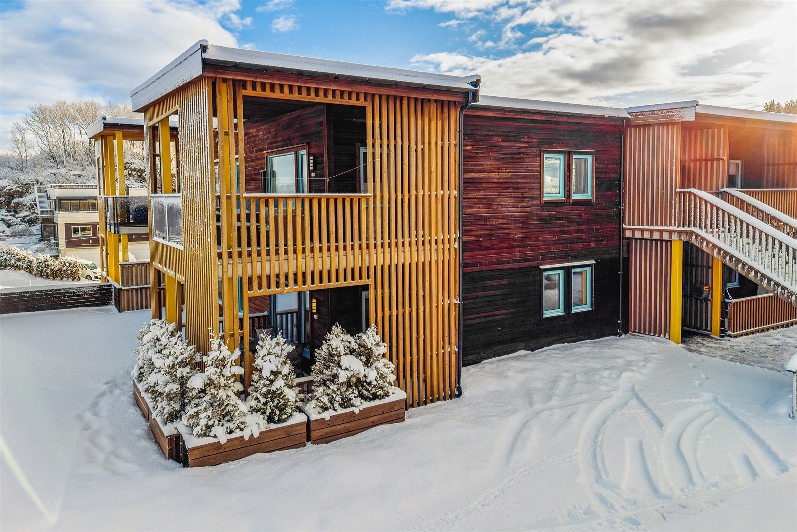 Leiligheten har en fin beliggenhet i byggets 2. etasje Galleribilde