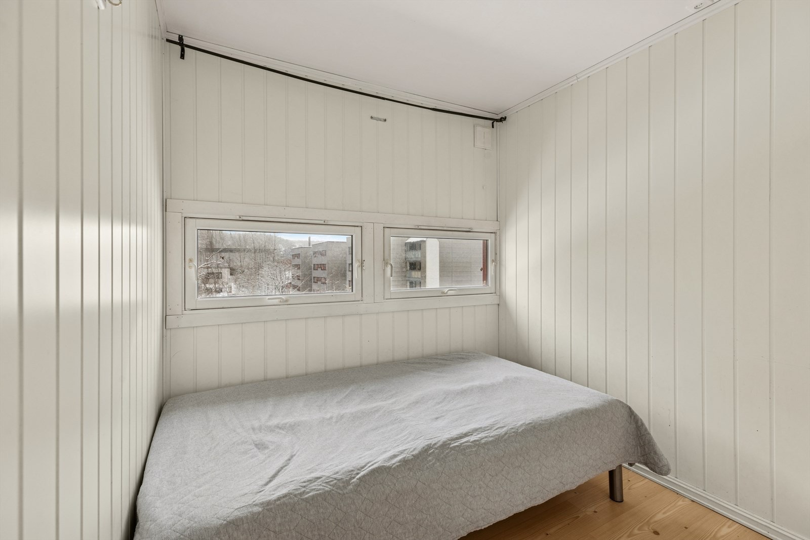 Leiligheten har en barnevennlig planløsning med to soverom. Galleribilde