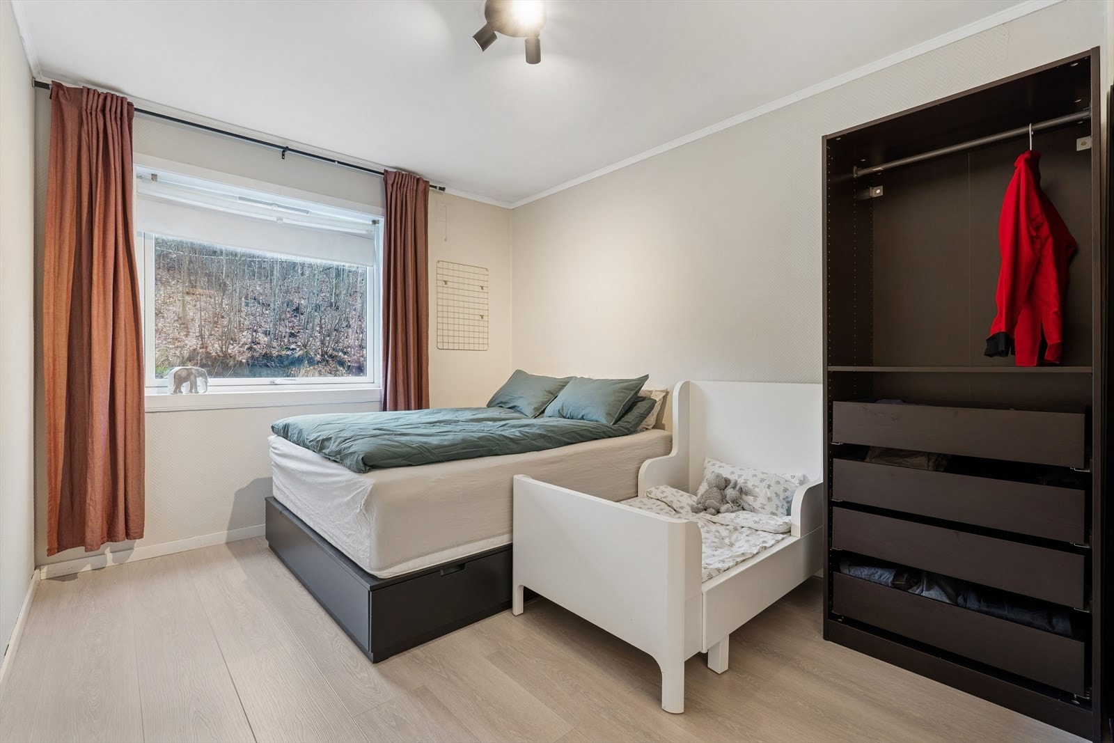 Leiligheten har to gode soverom. Galleribilde