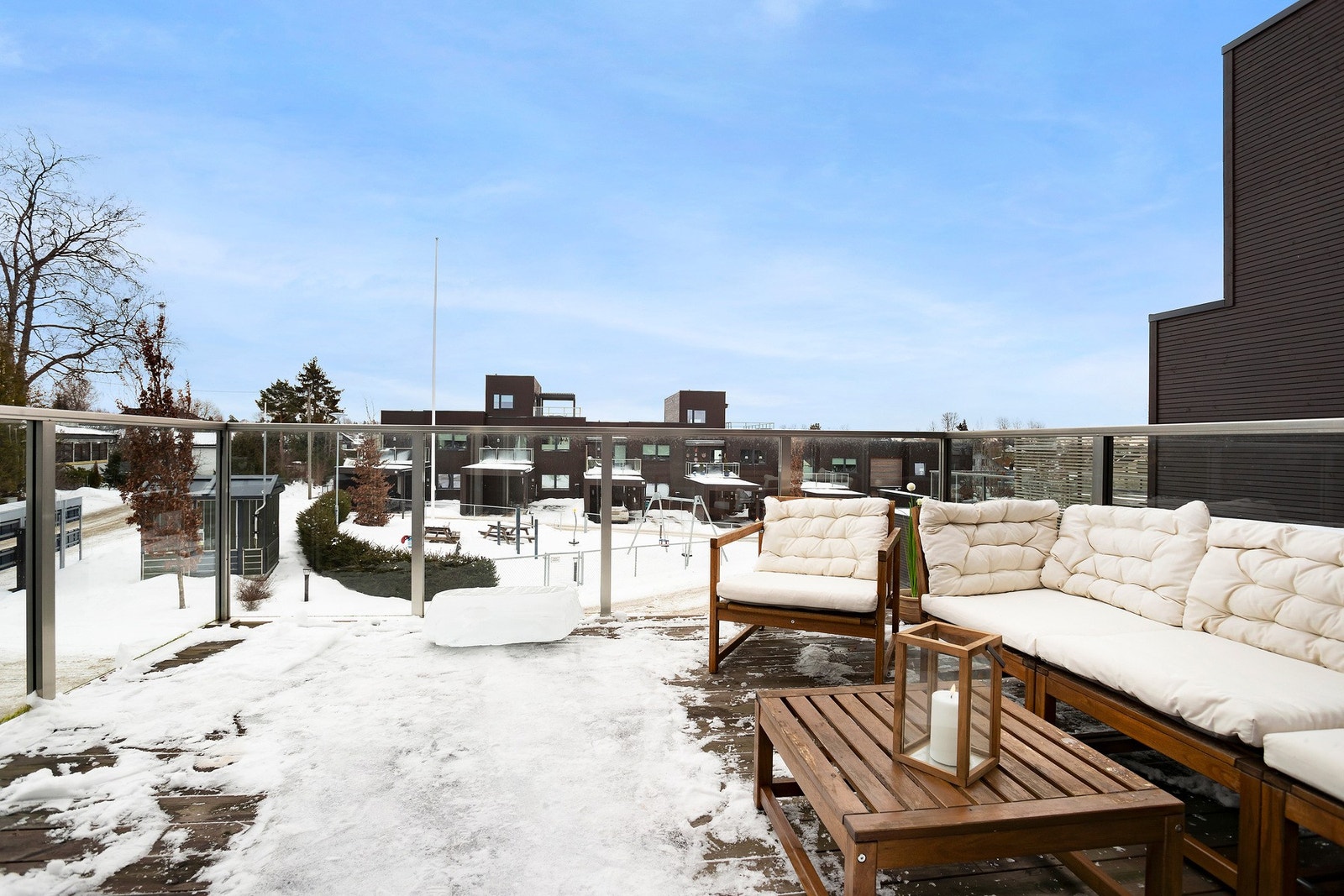 Flere utebilder... Galleribilde