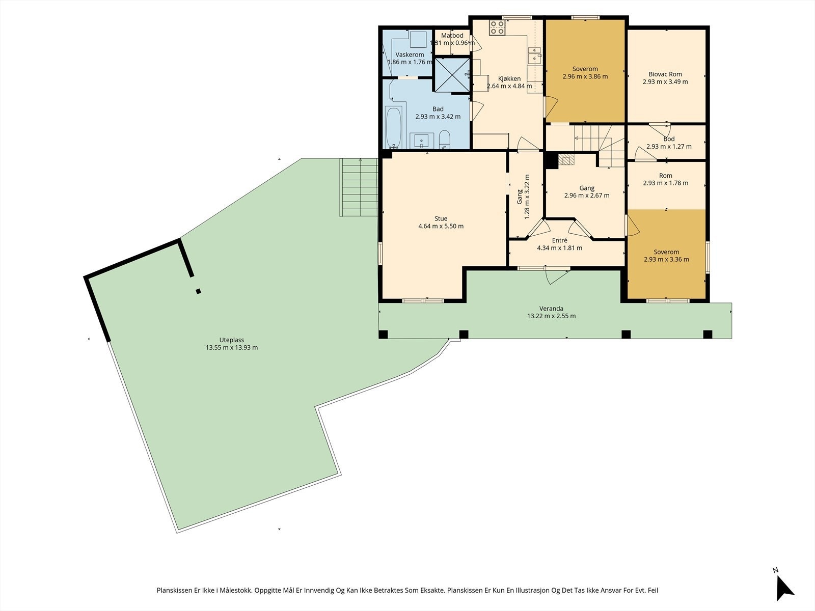Underetasjen består av felles entré for hoveddel og sokkelleilighet. "Soverommet" til høyre på plantegningen er på godkjente byggetegninger ikke godkjent som soverom. Rommet er registrert som "disp". Galleribilde