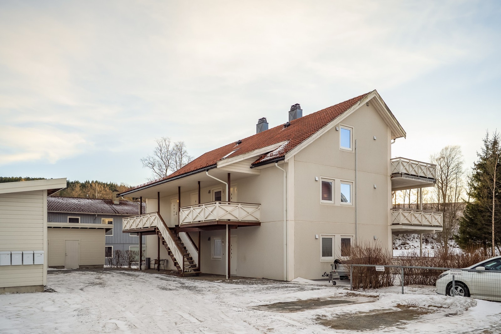 For serveringssteder kan du gå til Hegramo Kafé på omtrent 14 minutter. Innenfor en kjøretur på 11-13 minutter finner du et bredt utvalg av restauranter og kafeer, inkludert Viva Napoli Ristorante, Snurr bakeri, Holm Bakeri, Egon Stjørdal, og flere andre. Galleribilde