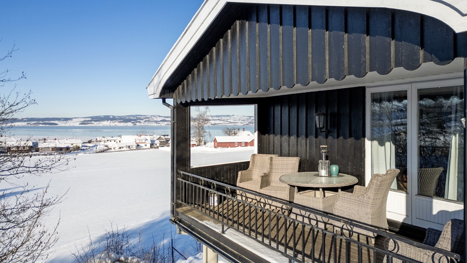 Flott overbygget veranda. Galleribilde