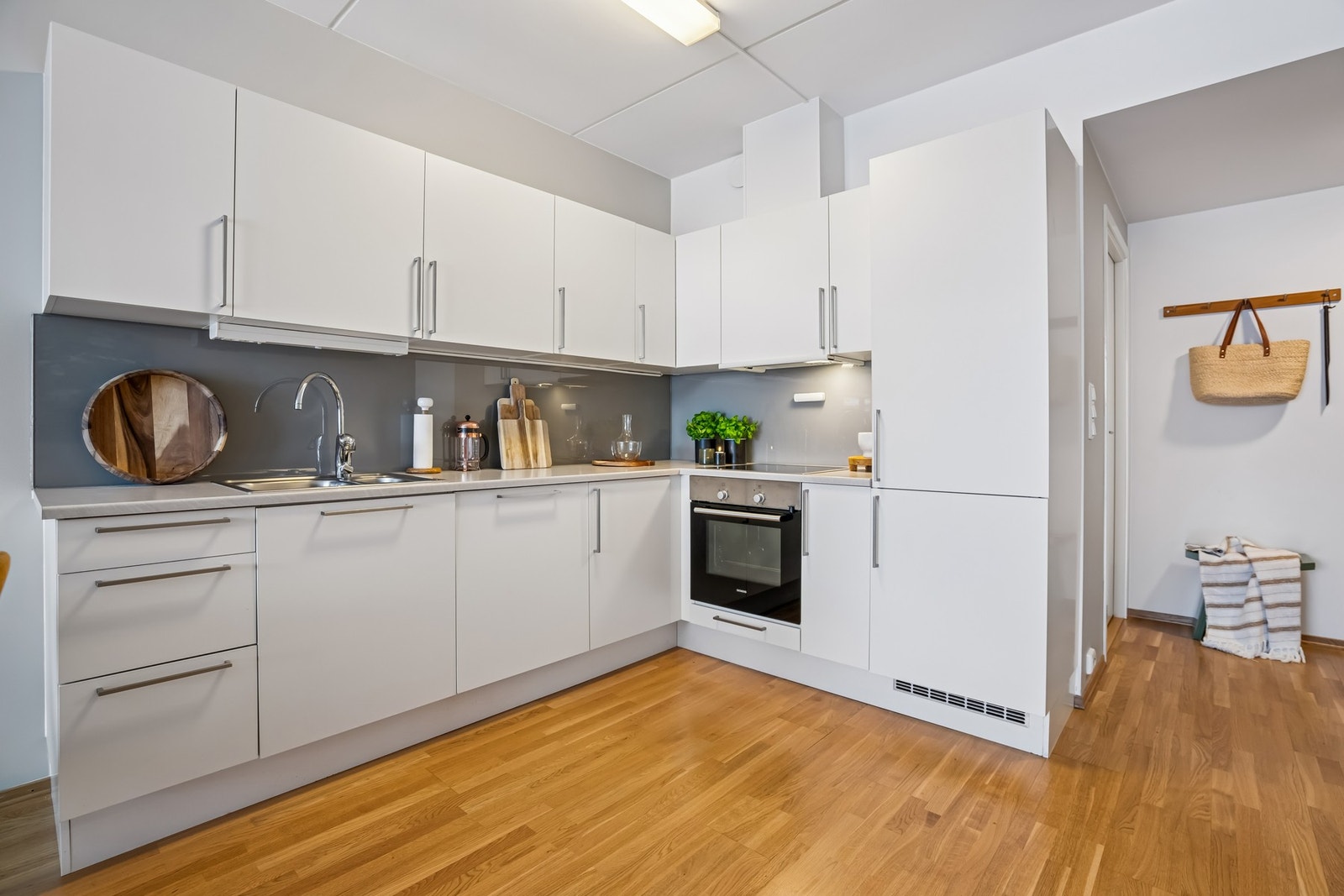 Kjøkkenet er svært velfungerende med mange praktiske løsninger. Galleribilde