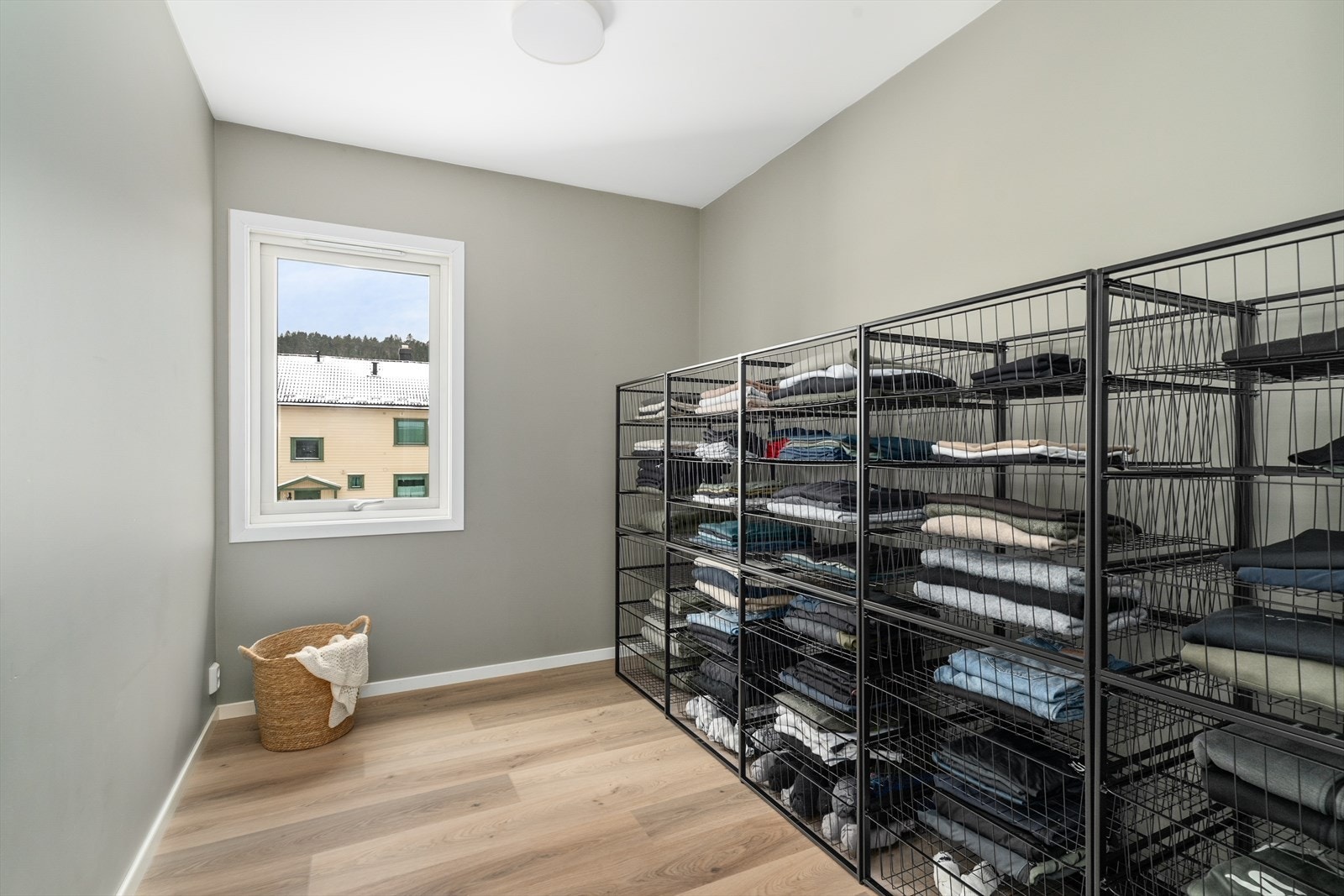 Soverom 2 benyttes i dag som garderoberom. Galleribilde