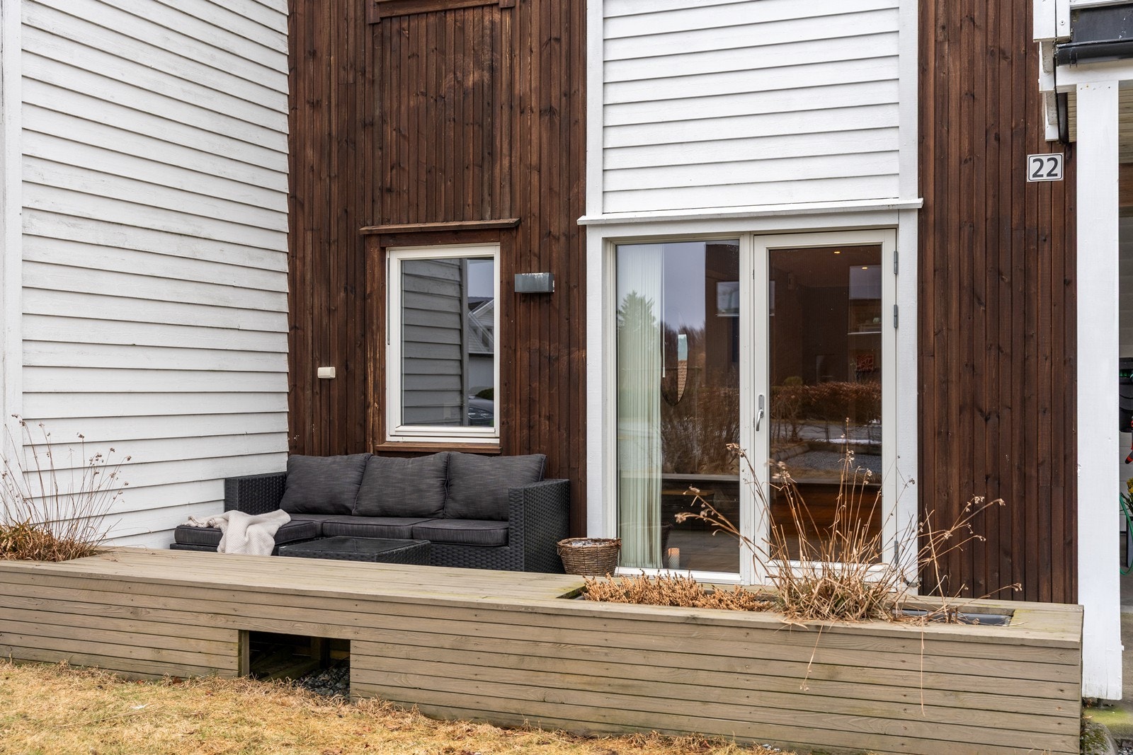 Uteplass mot vest i første etasje. Galleribilde