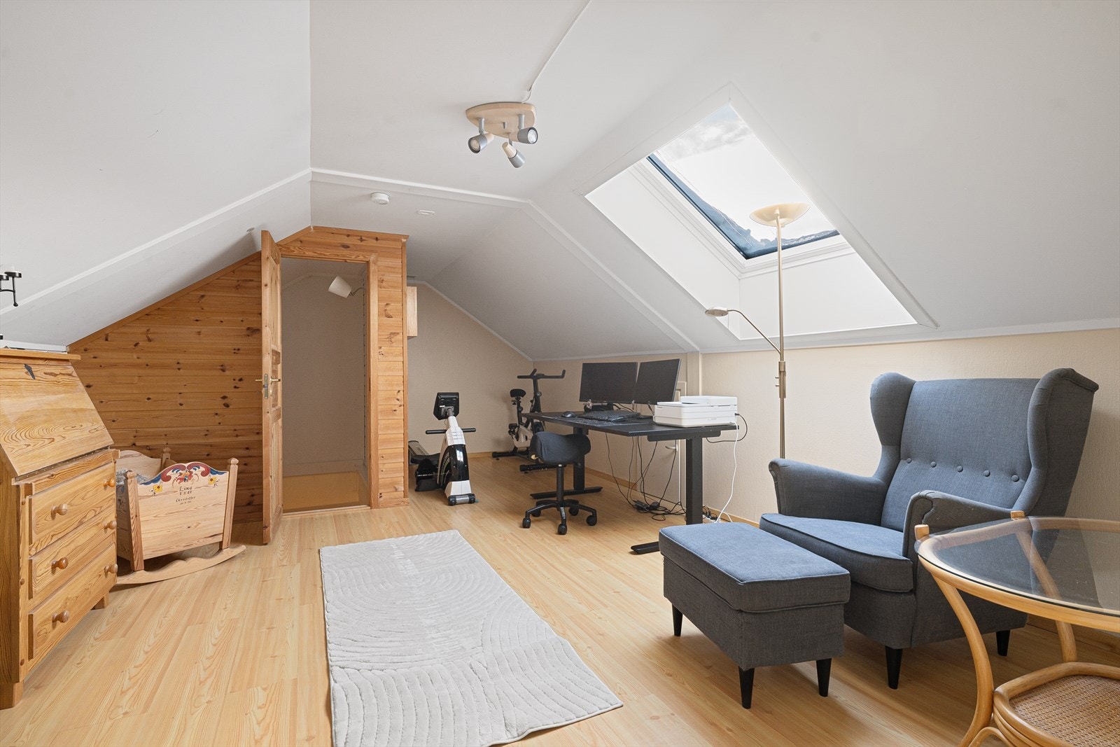 Ideelt som TV-stue, lekerom eller hjemmekontor Galleribilde