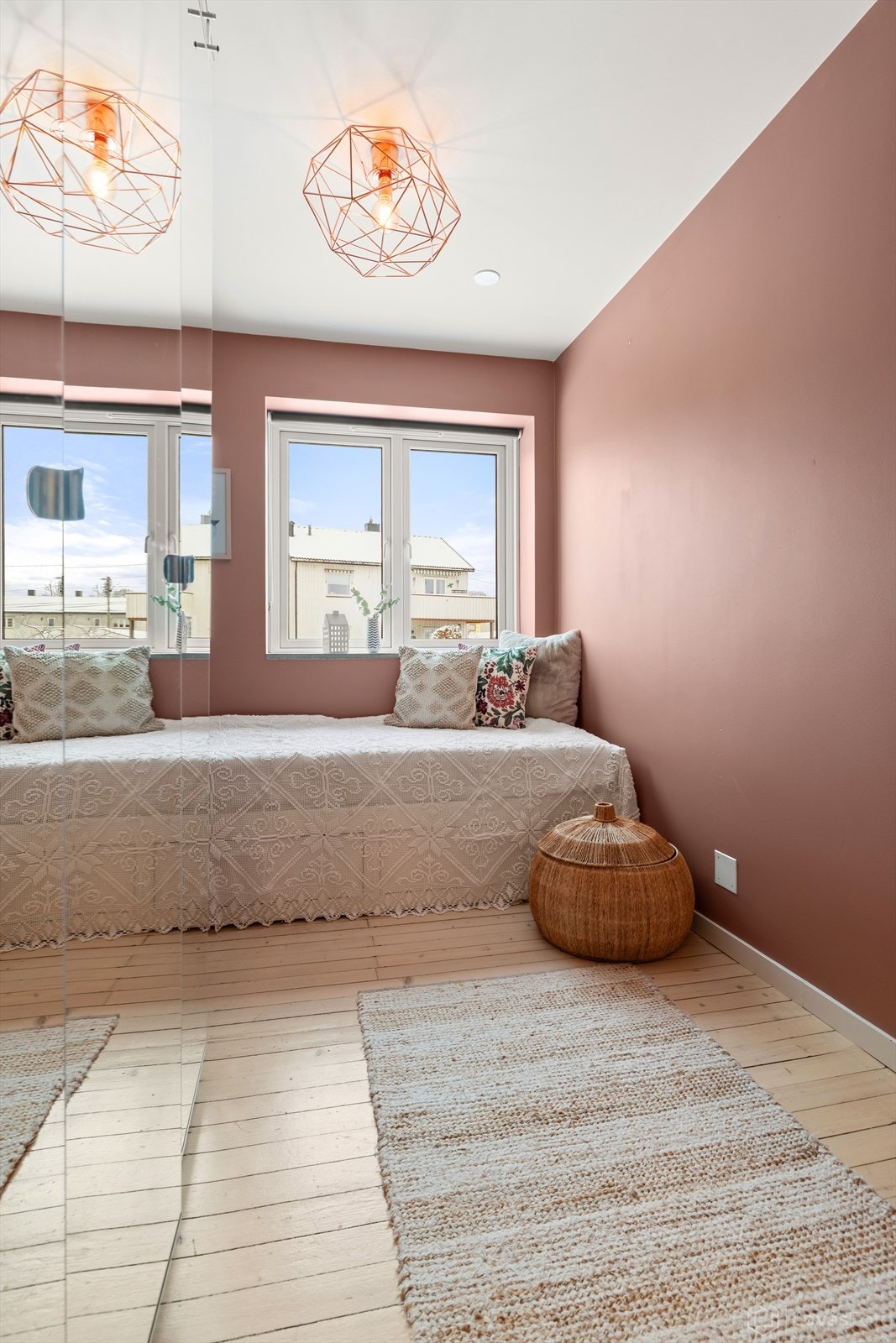 Rommet passer ypperlig som barnerom, gjesterom eller kontor. Galleribilde