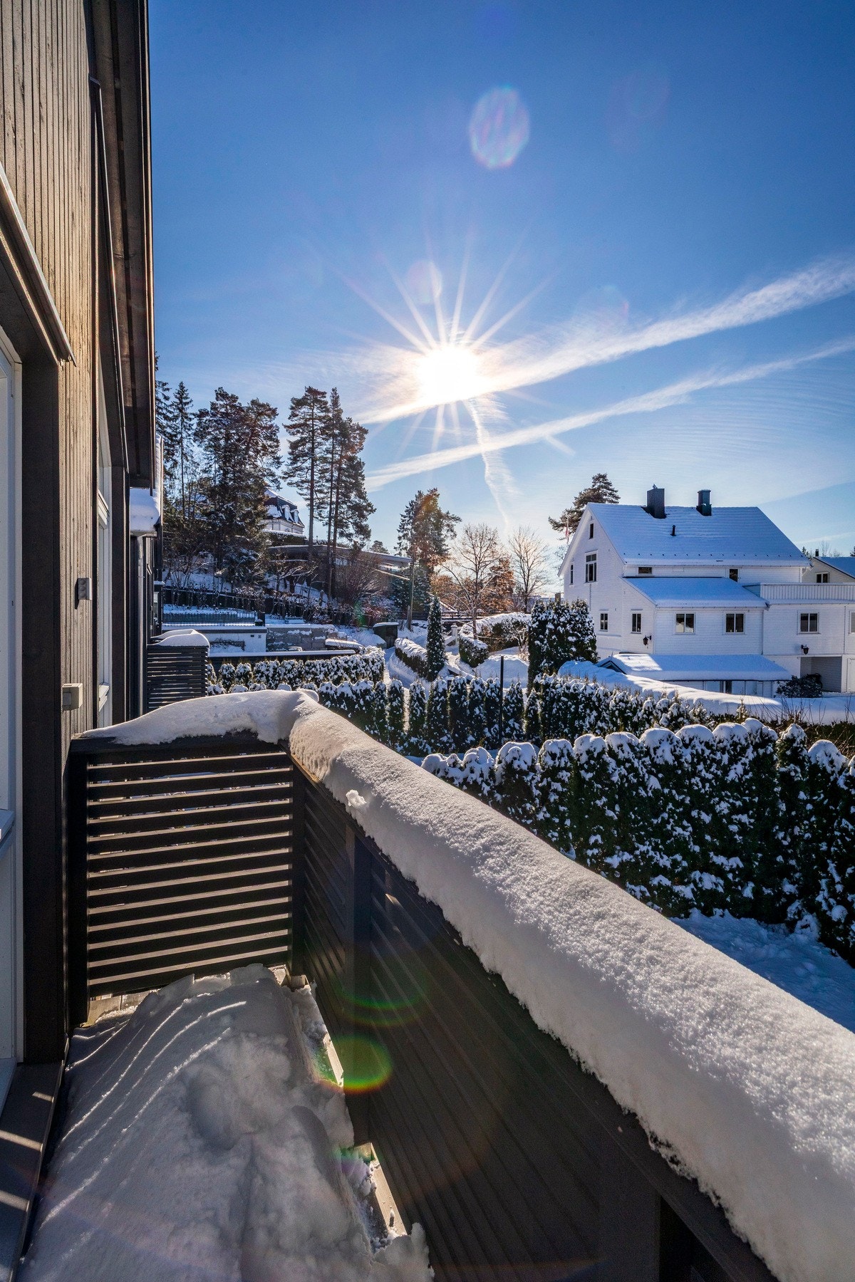 Fra stuen er det utgang til sørvestvendt balkong med gode solforhold. Galleribilde