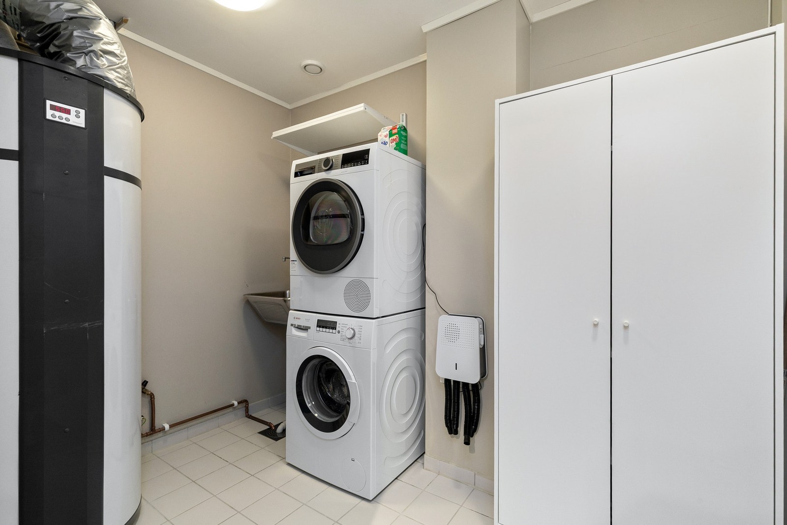 Vaskerom/teknisk rom. Opplegg for vaskemaskin. Galleribilde