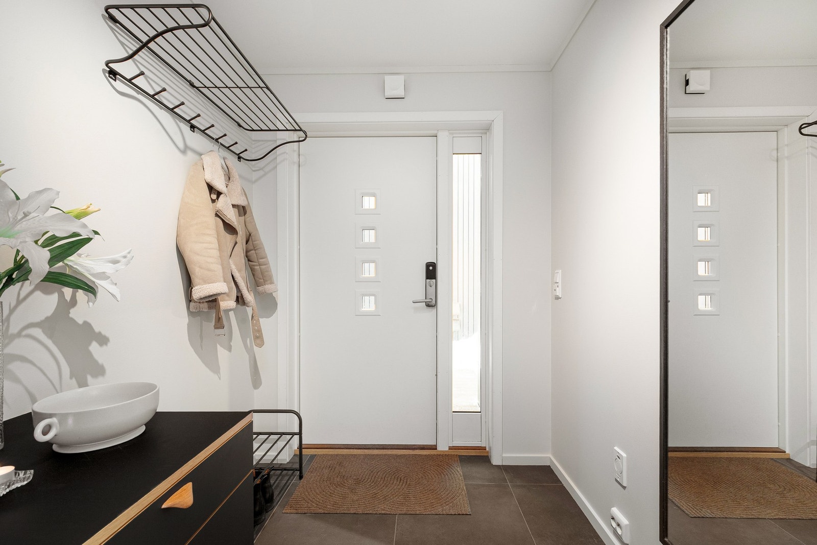 Entré/gang med varmekabler. Galleribilde