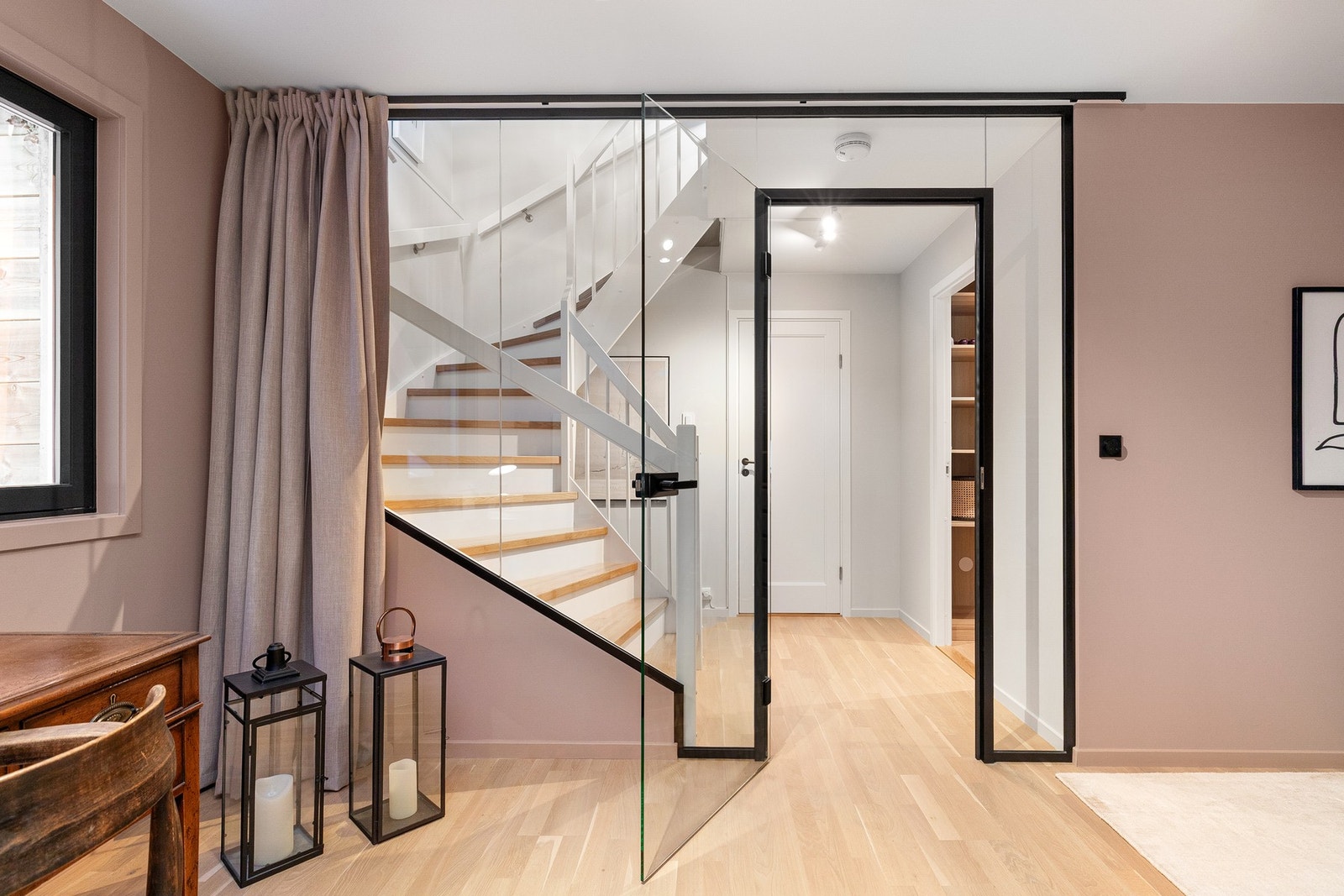 Kjellerstue. Galleribilde