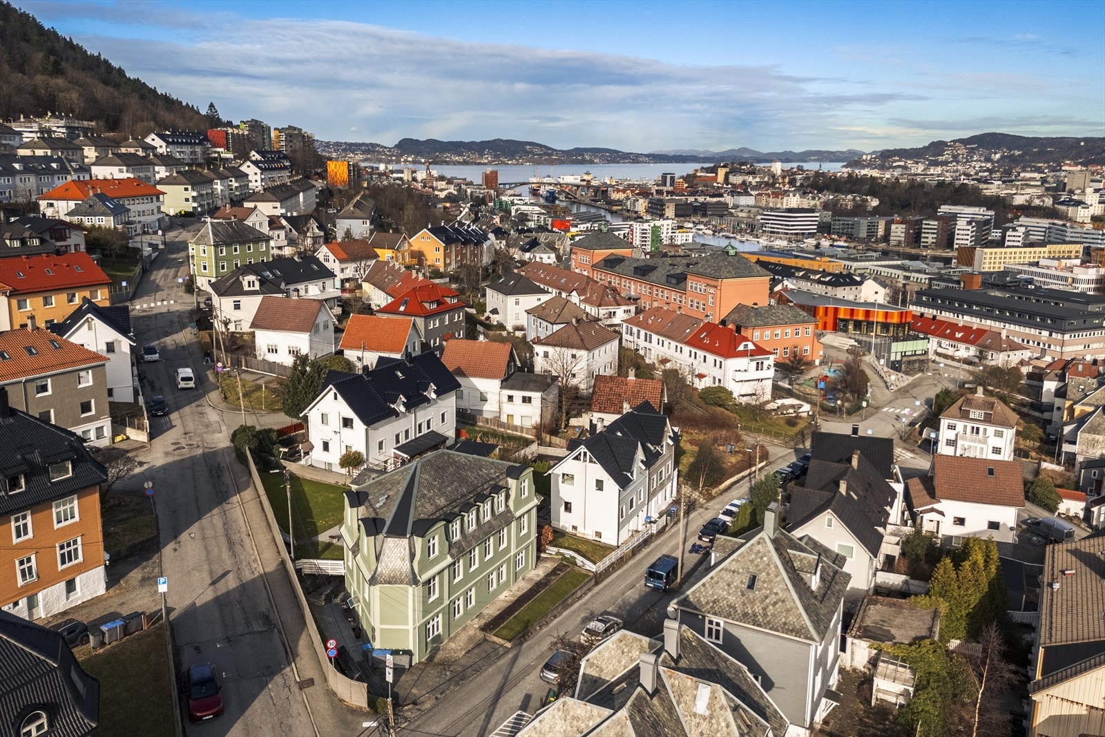 Sentralt, men tilbaketrukket - en perfekt kombinasjon! Galleribilde