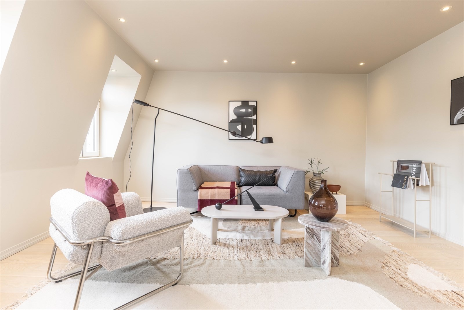 Lyst, tidløst og særdeles delikat. Galleribilde