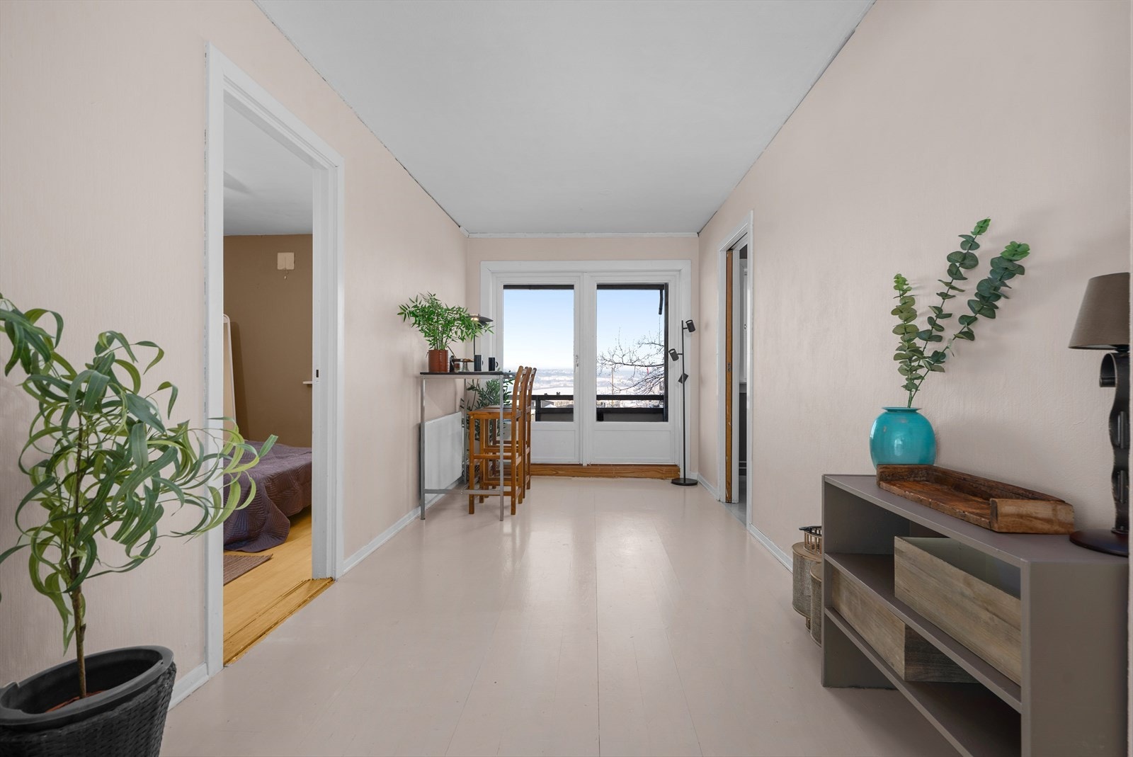 Leiligheten har en gjennomgående og praktisk planløsning. Galleribilde