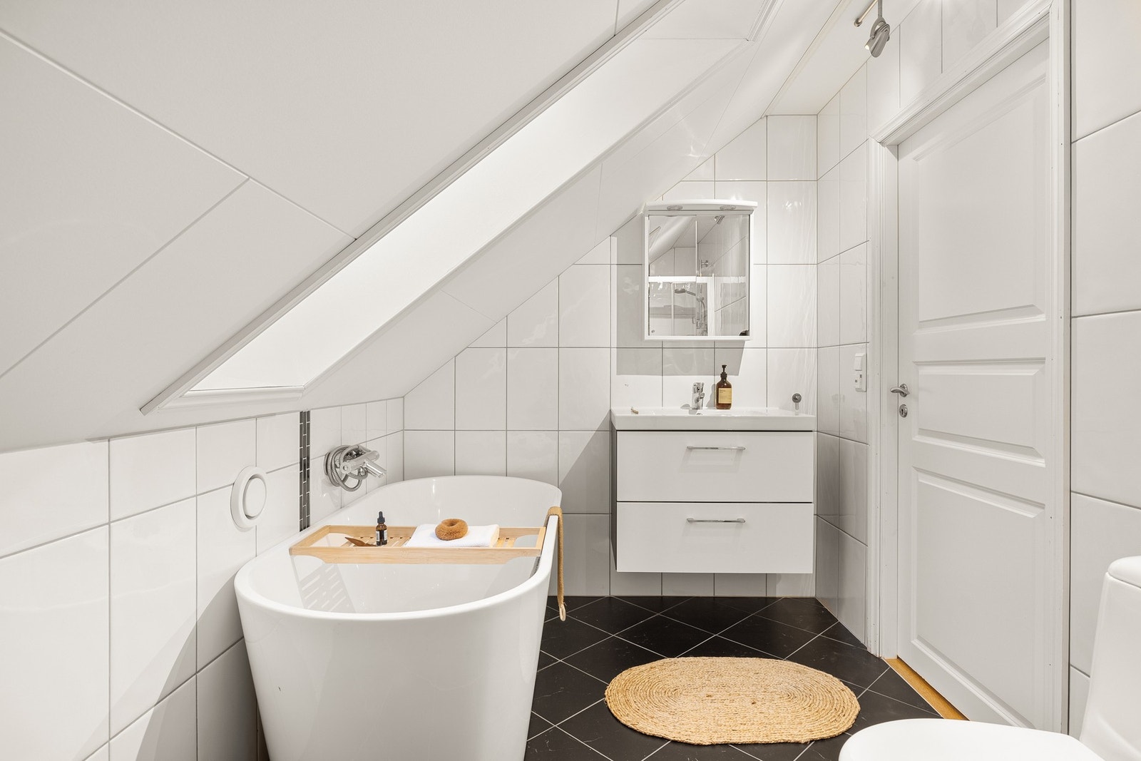 Badet ligger i denne etasjen og måles til 5 kvm. Galleribilde