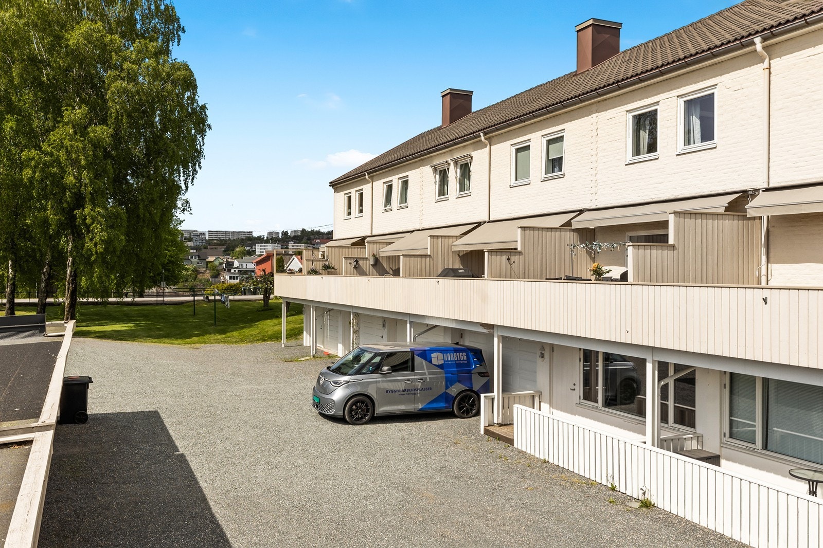 Boligen ligger i hyggelige omgivelser på Nabbetorp Galleribilde