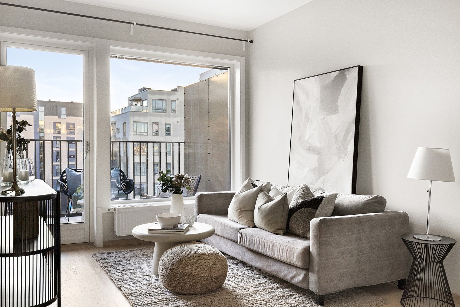 Leiligheten ligger fint til i byggets 5. etasje. Galleribilde