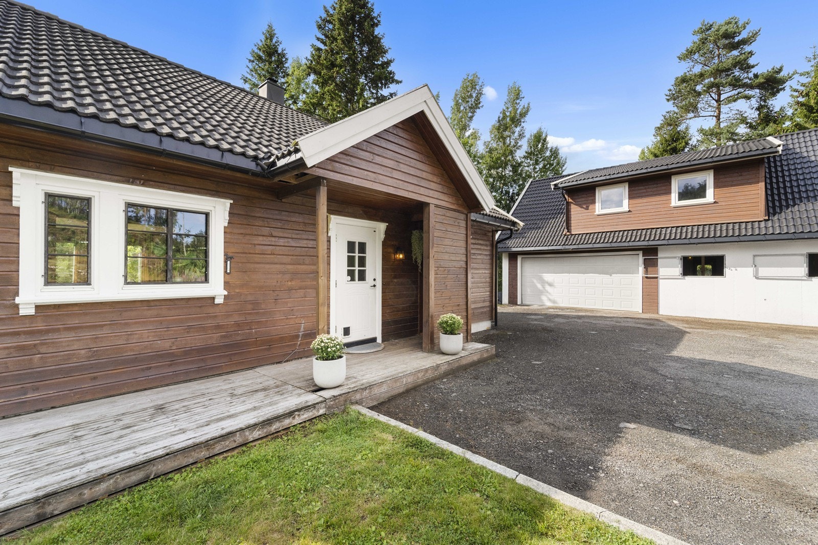 Overbygd inngangsparti Galleribilde