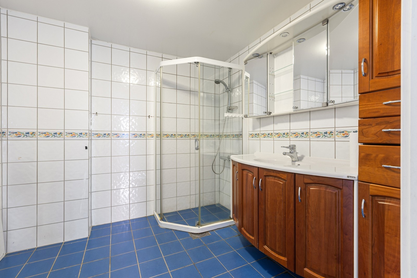 Våtrommet må oppgraderes for å tåle normal bruk etter dagens krav. Galleribilde