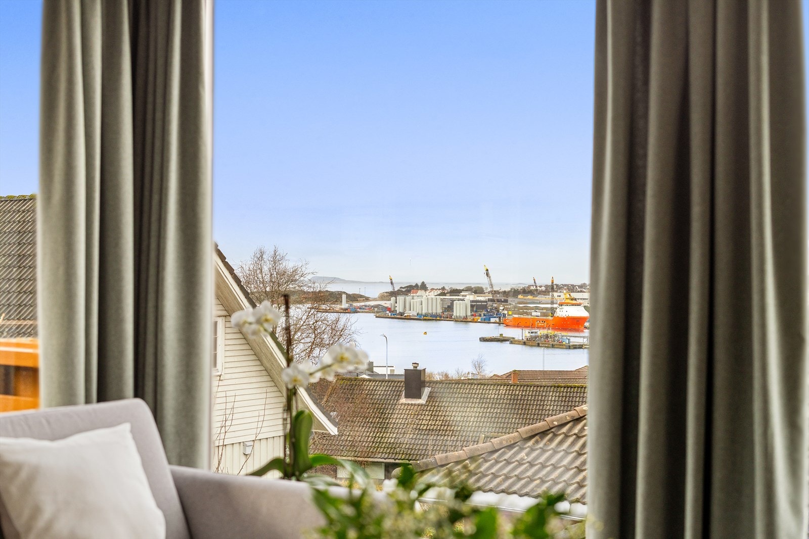 Fra stue har man en fin utsikt. Galleribilde