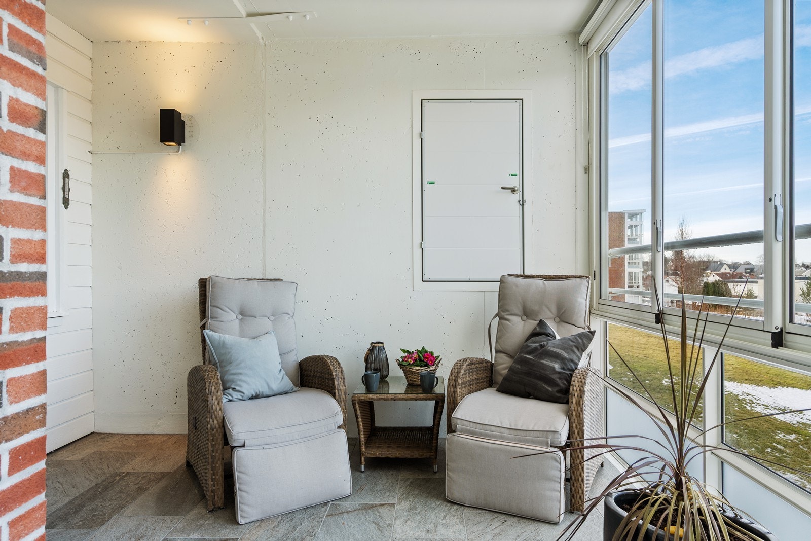 Vinduene har skyvemekanisme, slik at de kan åpnes helt på varme sommerdager. Galleribilde