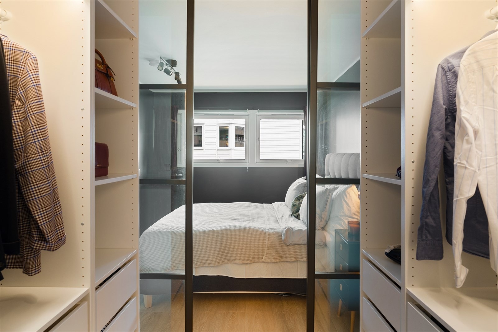 Walk-in-closet Galleribilde