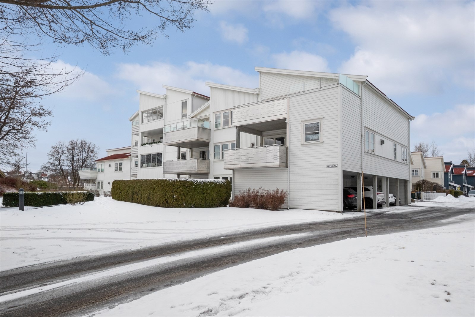 Eiendommen ligger i et meget populært og særdeles attraktivt boligstrøk på Vallø. Galleribilde