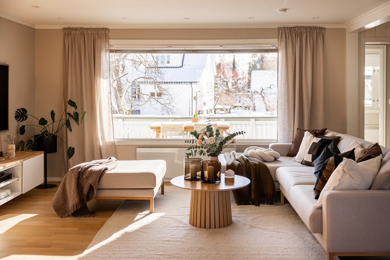 Velkommen til Nordstrandveien 50B, presentert av Rita Josefsen, PRIVATmegleren. Foto: Anne Andersen Galleribilde