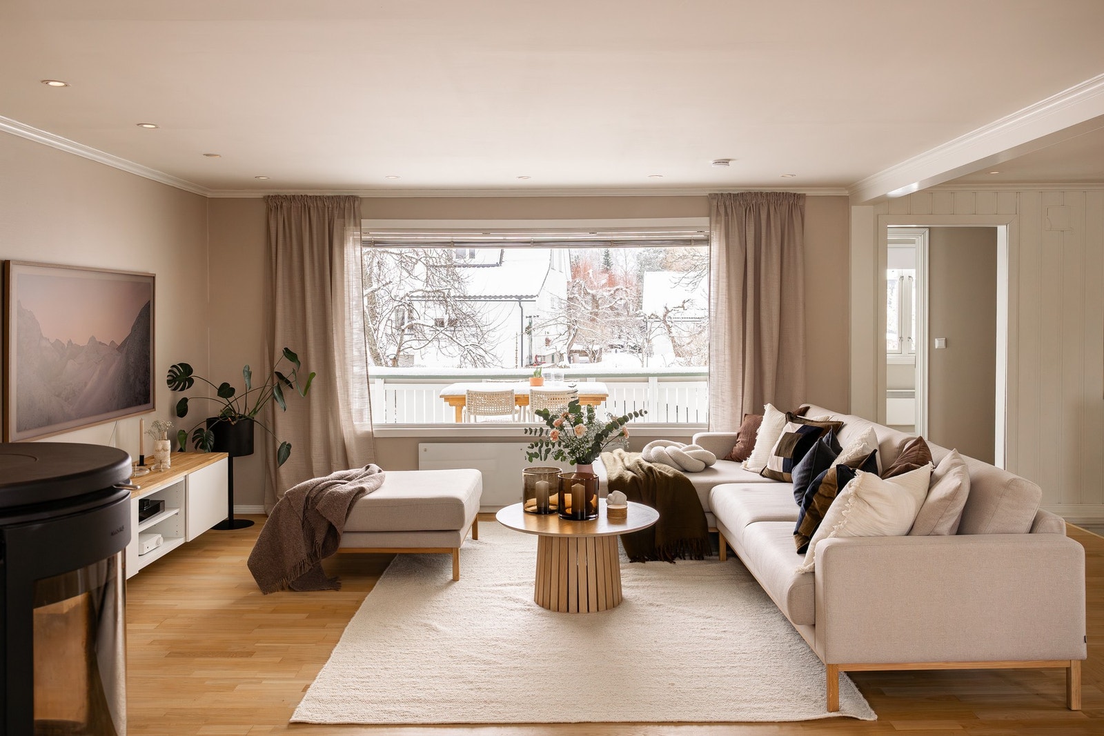 Det er parkett i stue og soverom. Galleribilde