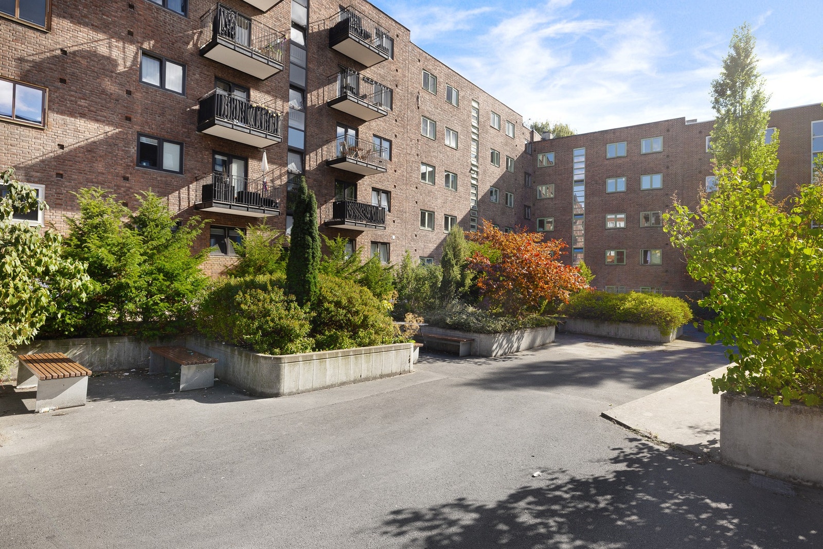 Leiligheten ligger i et sentralt område på Grünerløkka, med bredt kollektivtilbud like ved leiligheten - og gangavstand til det aller meste! Galleribilde