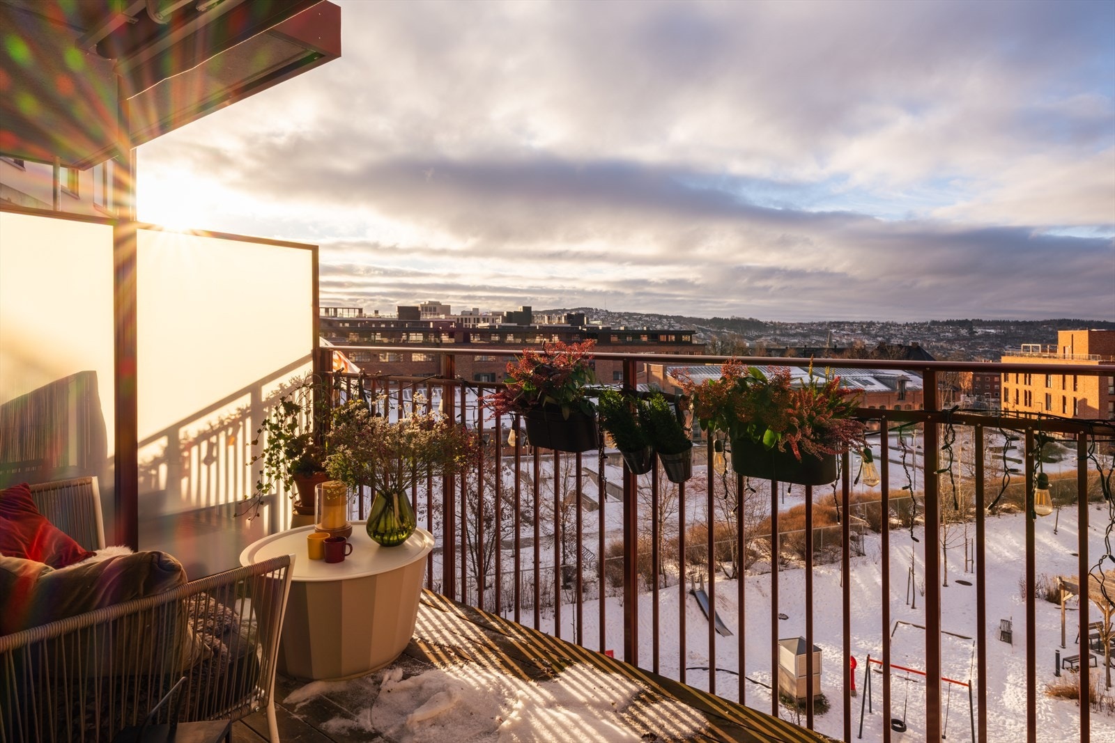 Vi lengter til sommer og balkonghygge. Kanskje denne blir din? Galleribilde