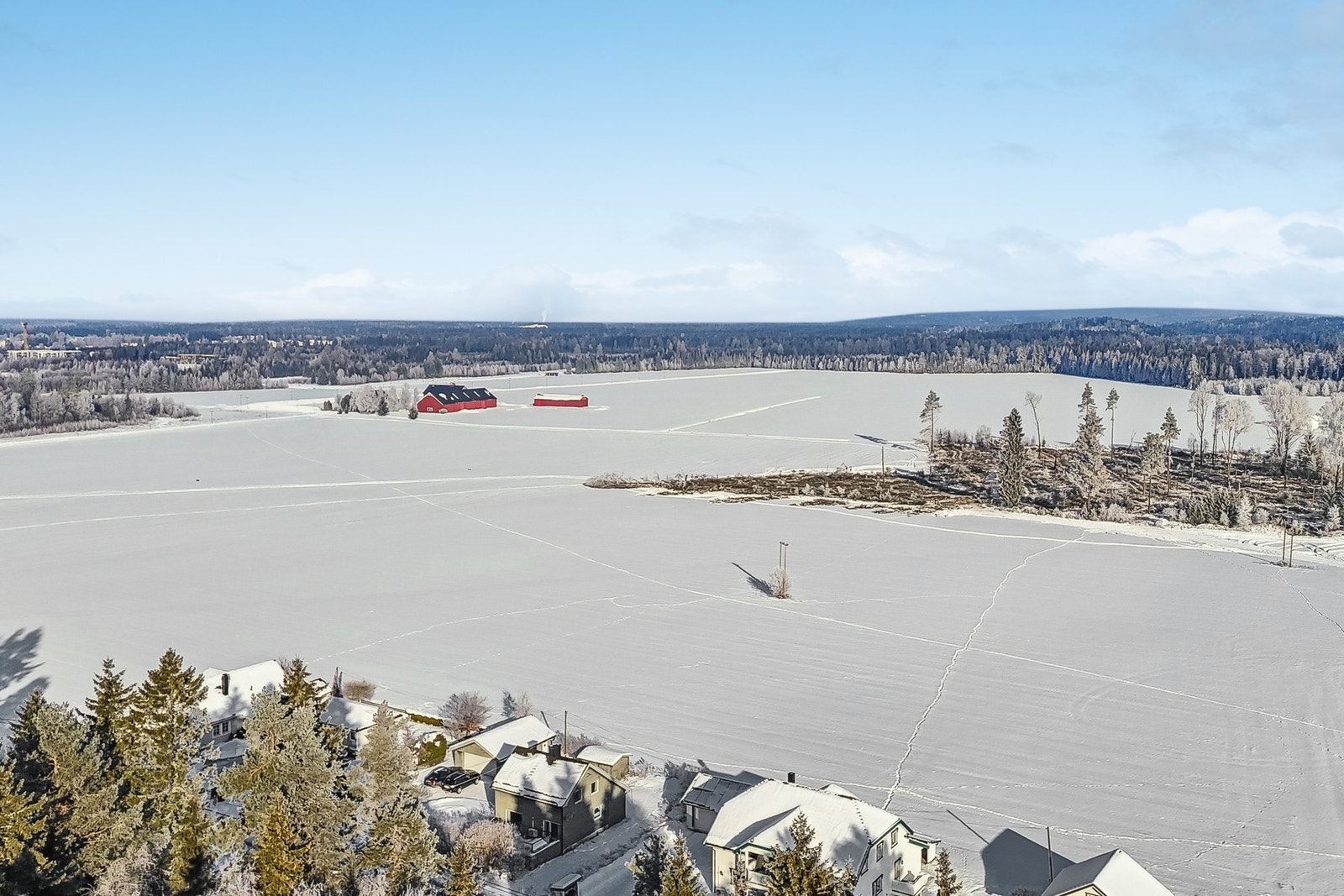 Her bor du trygt og skjermet i et veletablert nabolag - ideelt for barnefamilier som ønsker gode oppvekstvilkår. Galleribilde
