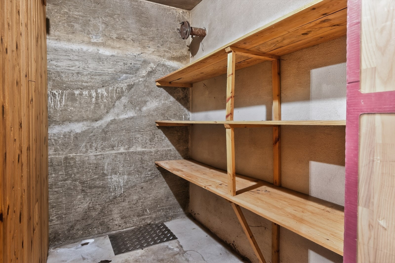 Det medfølger bod beliggende i blokkens inngangsetasje Galleribilde