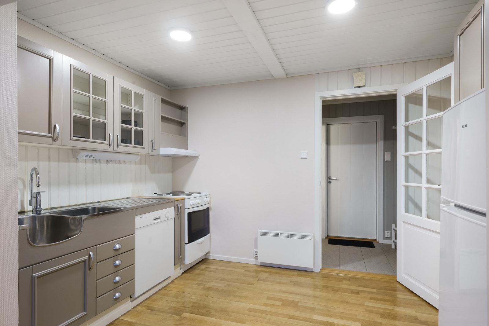 Kjøkken i utleiedel Galleribilde