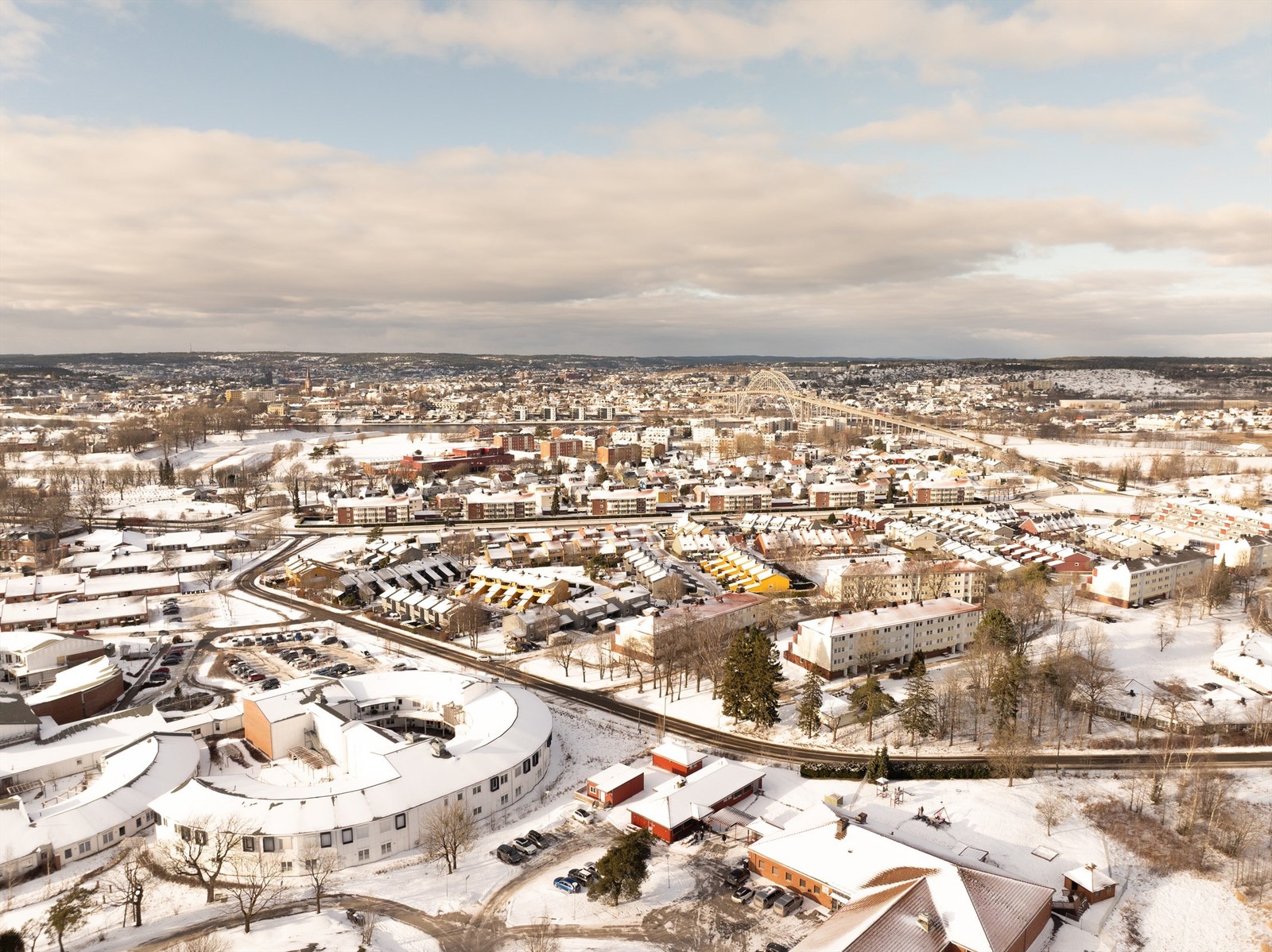 Fra Mineberget bor du sentralt i forhold til sentrum. Busstilbudet i området er meget godt. Gratis ferge frakter deg effektivt mellom Gamlebyen og by-siden. Galleribilde