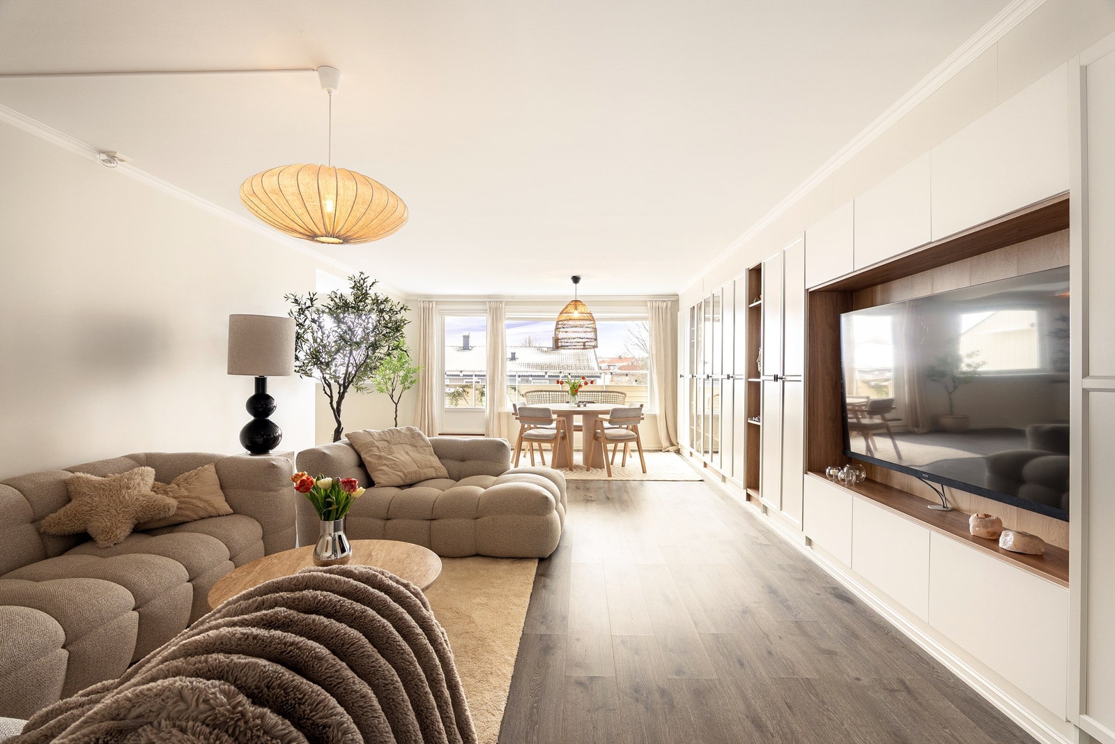 Leiligheten ble rundt 2020 pusset helhetlig opp og samtidig betydelig modernisert. Vegger og himlinger ble malt på nytt gjennom 2025. Galleribilde