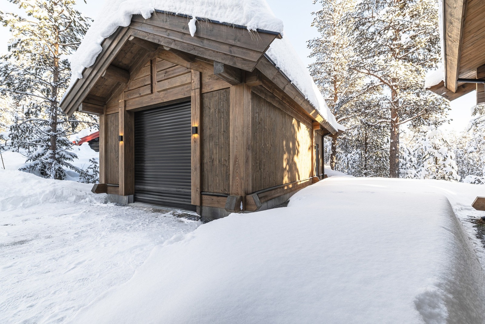 Enkel garasje med plass til en bil. Galleribilde