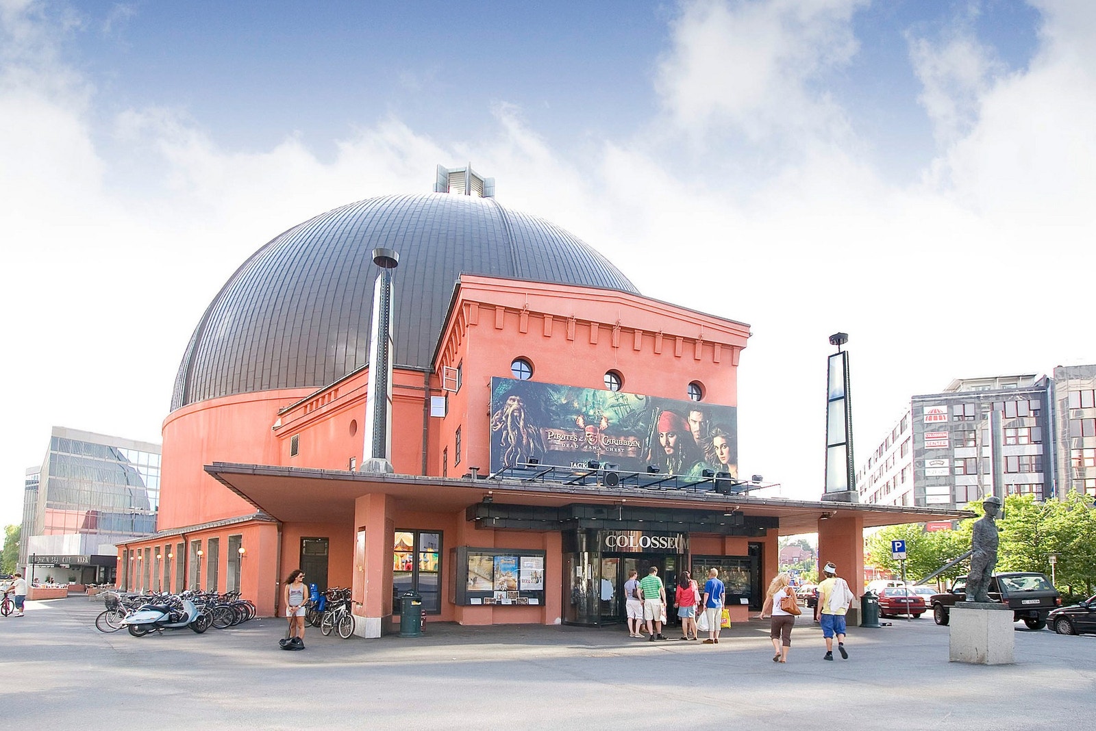 Colosseum Kino, en av Oslos mest populære kinoer, ligger like i nærheten. Galleribilde