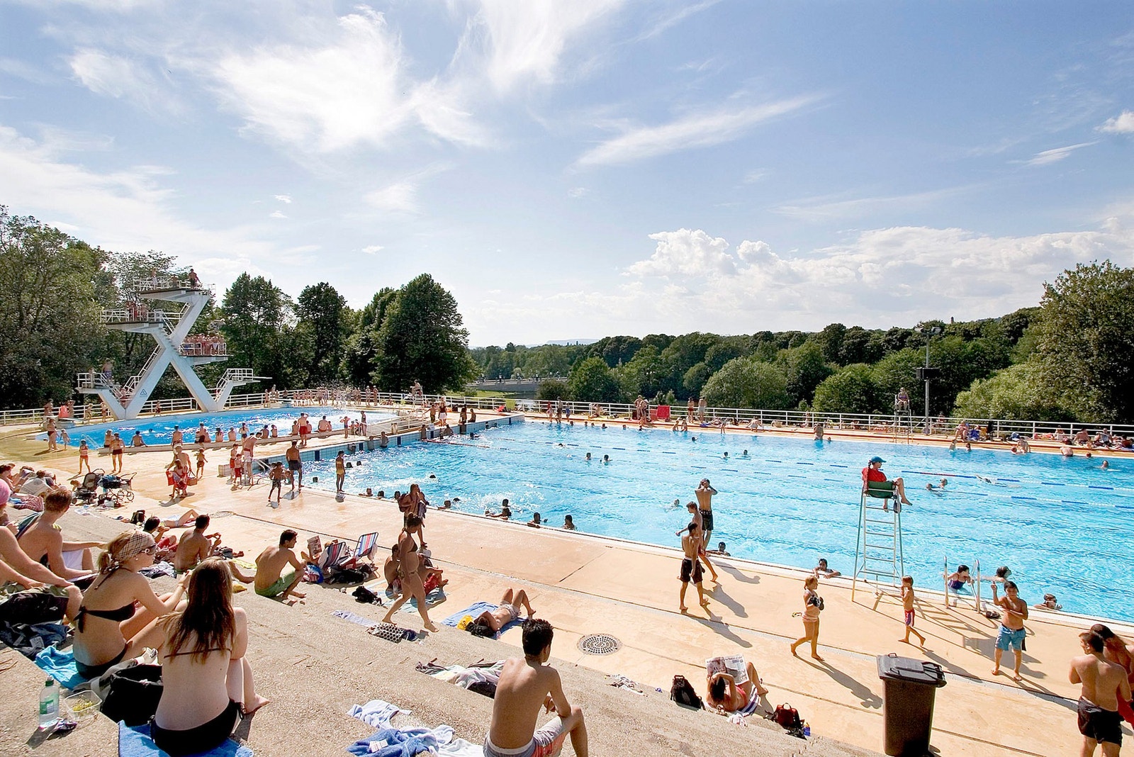 I Frognerparken finner du også fantastiske Frognerbadet, ideelt for solrike sommerdager. Galleribilde