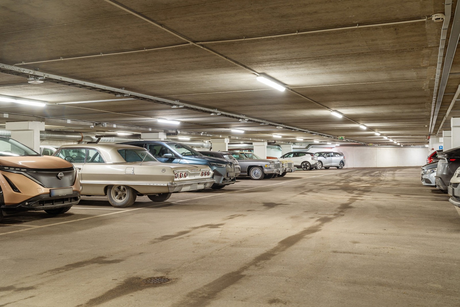 Det finnes gode muligheter for kjøp eller leie av garasjeplass i lukket anlegg. Galleribilde