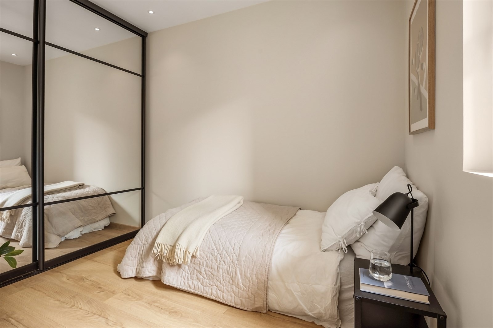 Soverommet er av god størrelse på 6,5m² og passer perfekt som både gjesterom, barnerom eller kontor. Galleribilde