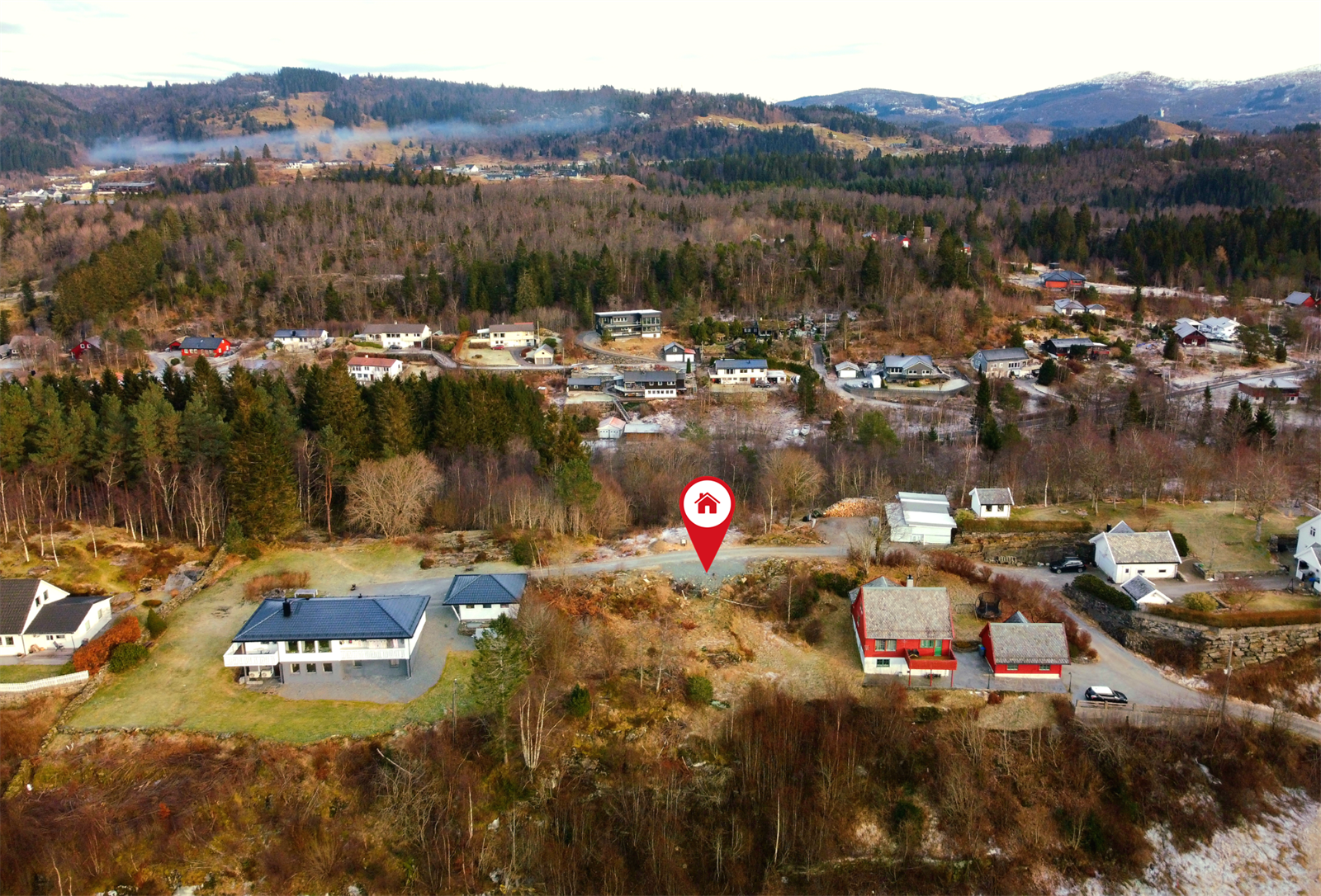 Dette er en sjelden mulighet til å sikre seg den siste ubebygde boligtomten på toppen av Åsen! Galleribilde