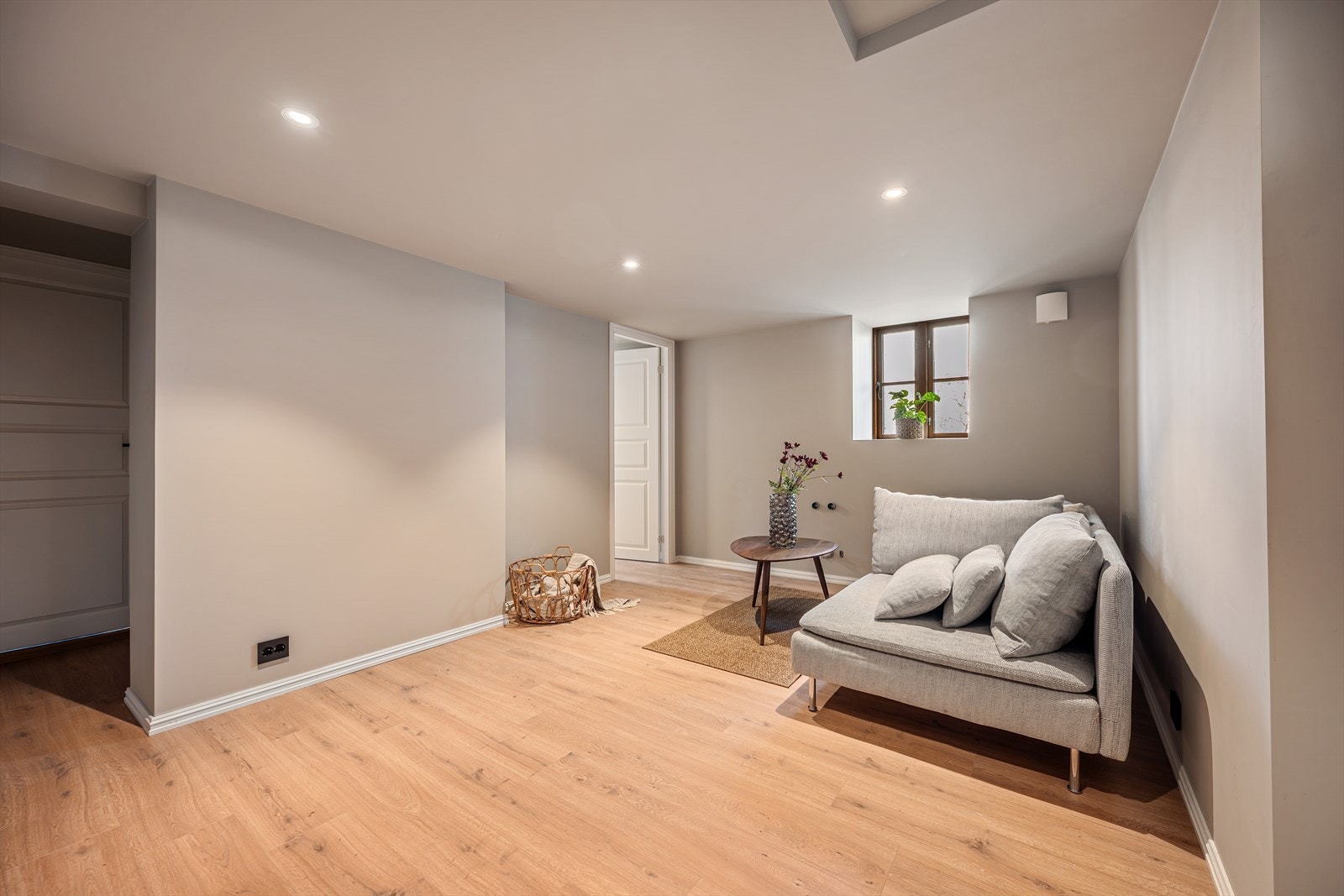 I kjelleren er det klargjort med rør i vegg om noen ønsker å etablere kjøkken Galleribilde